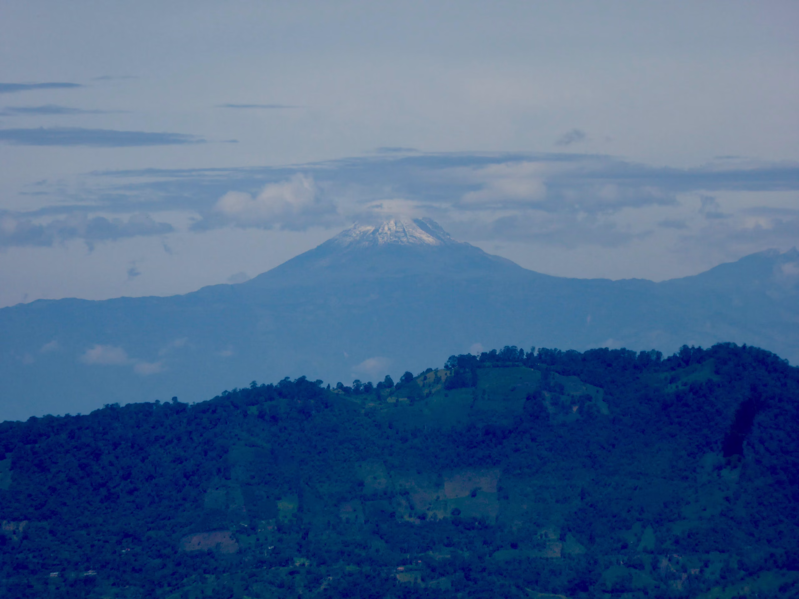 Vista del Nevado del Ruiz, Colombia.