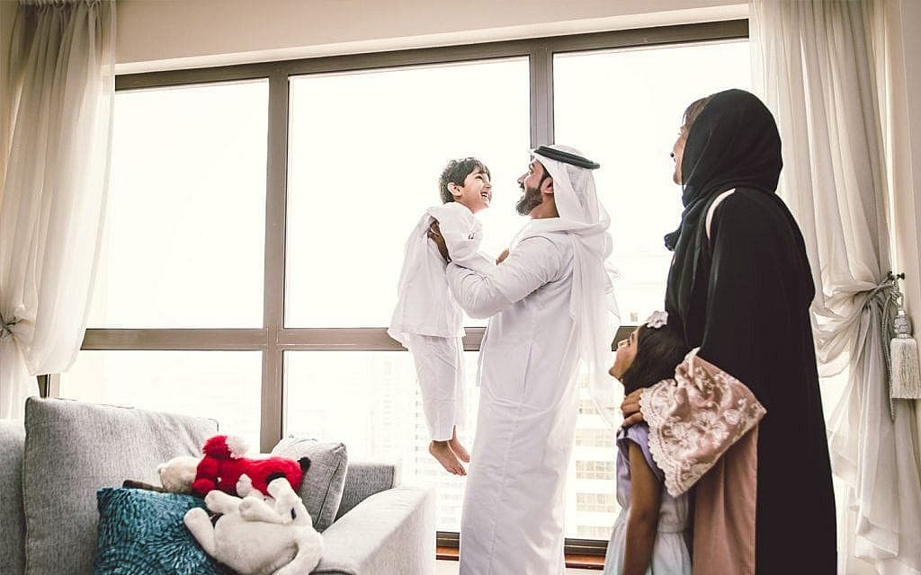 شروط استقدام الزوجة والأبناء 