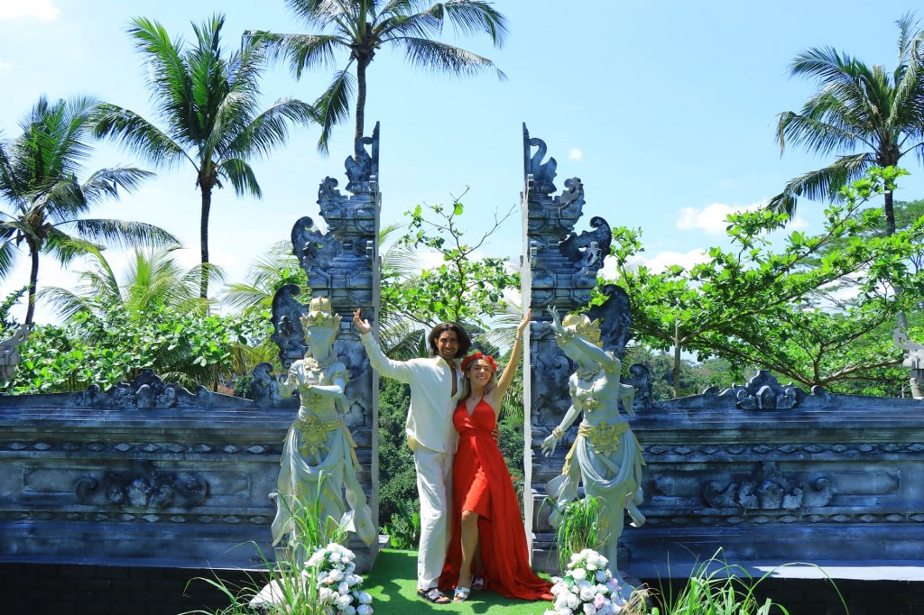 aloha ubud gate (2)