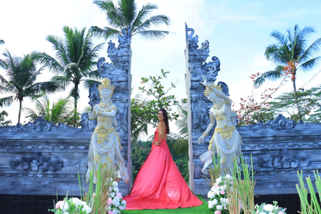 aloha ubud gate (4)