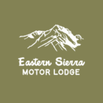 Logo de l’Eastern Sierra Motor Lodge, hébergement rustique en montagne