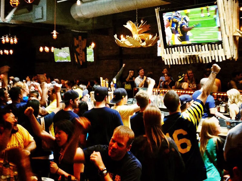 UM Club of Greater Chicago Game Watching Alumni Association of the