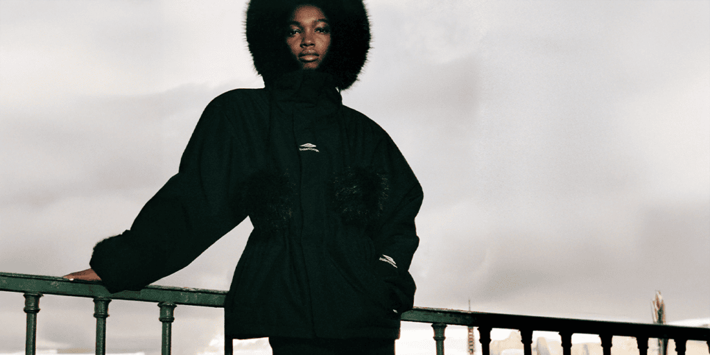 بالنسياغا تعيد تعريف أزياء التزلج: أداء تقني متفوّق وأناقة لا تُحدّ بزمان أو مكان