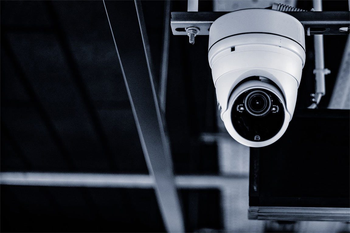 Commercial security camera for surveillance in Toronto