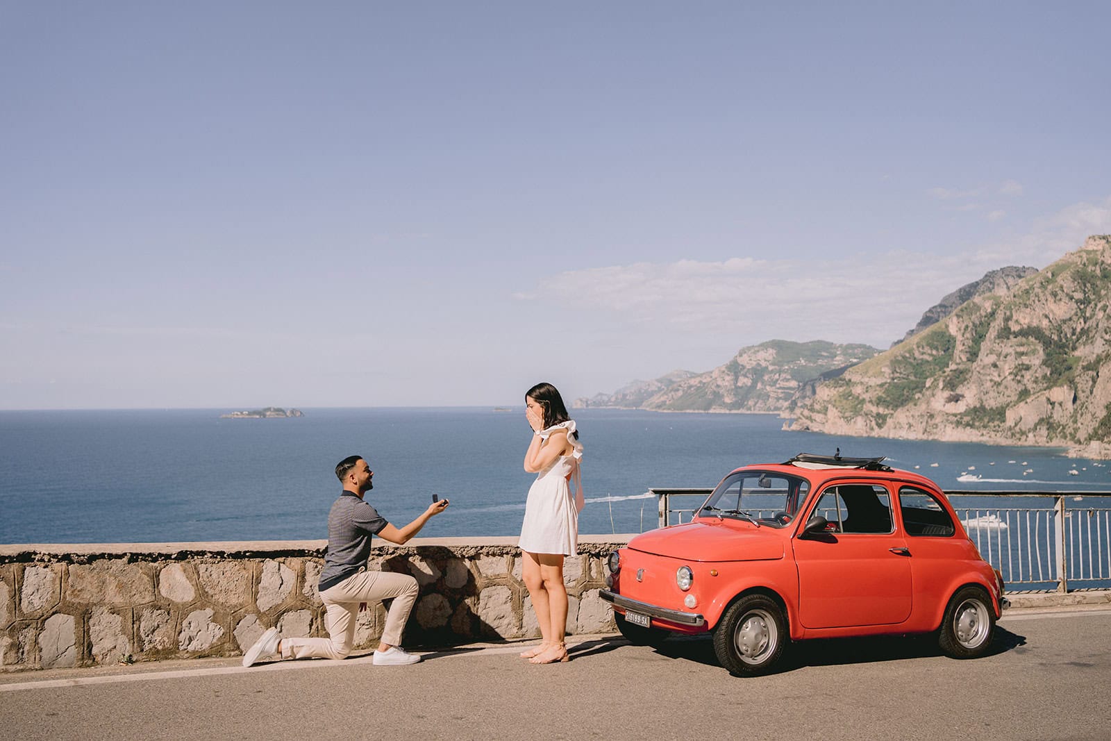 positano fiat 500 proposal photo - how to organize the best wedding proposal in positano?