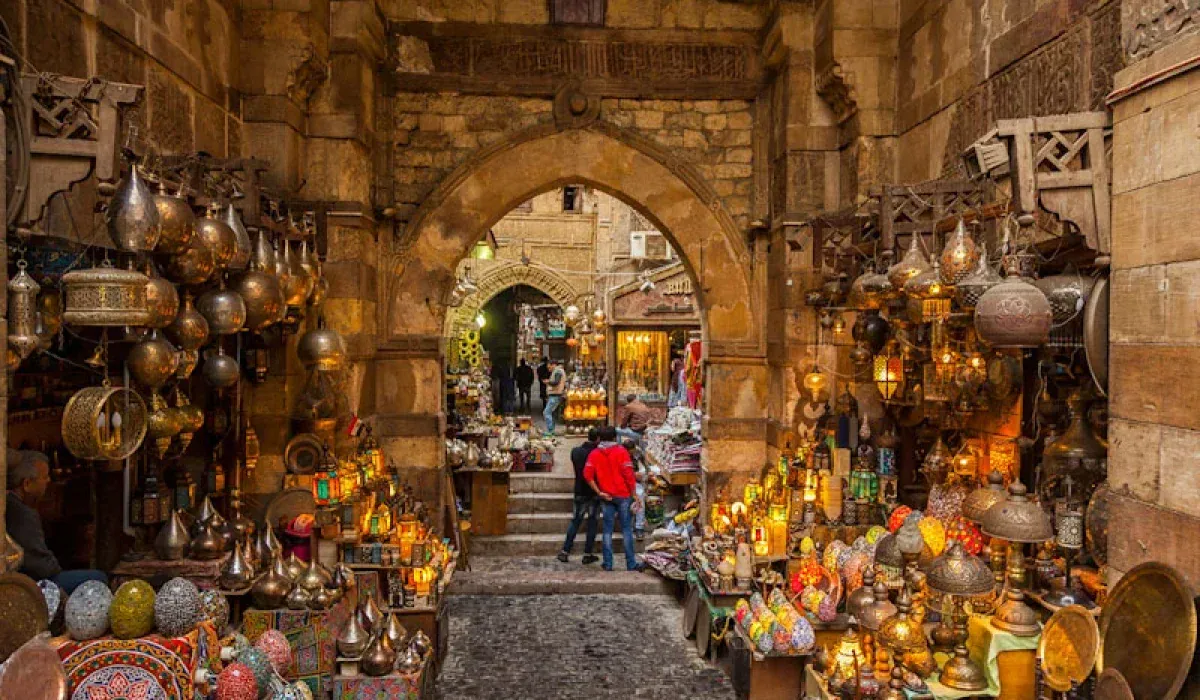 Cairo-Khan_edited