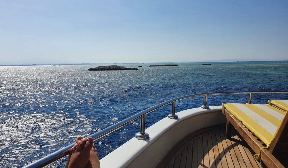 Snorkeling boat tour Hurghada