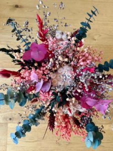 Bouquets artisanaux en fleurs séchées faits main à Frasne