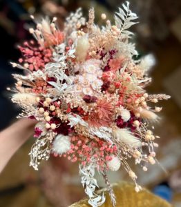 Bouquets artisanaux en fleurs séchées faits main à Frasne