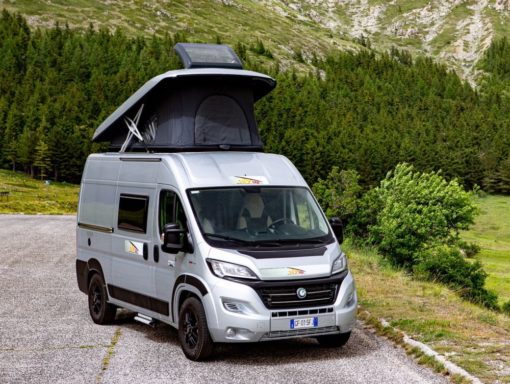 Skyup Aufstelldach Fiat Ducato nachrüstung Schlafdach beim Wohnmobil Berge