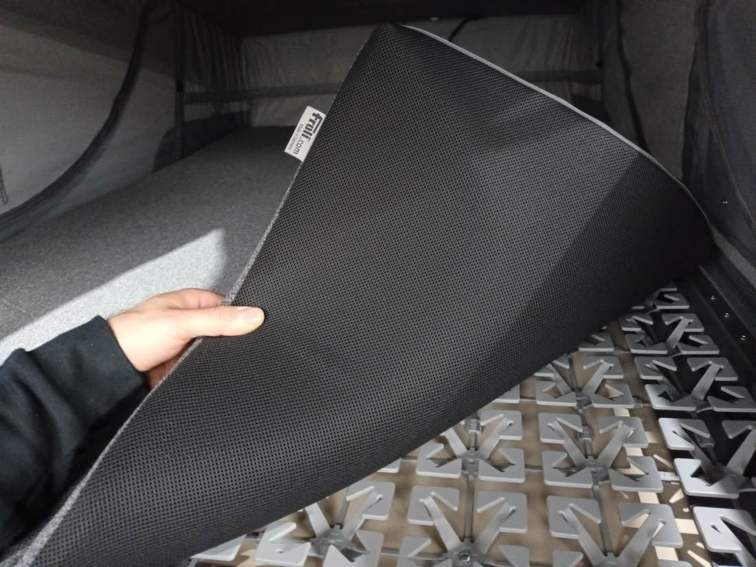 Camper Ausbau Vito mit Schlafbank Sitzbank Küche Aktivcamper 43