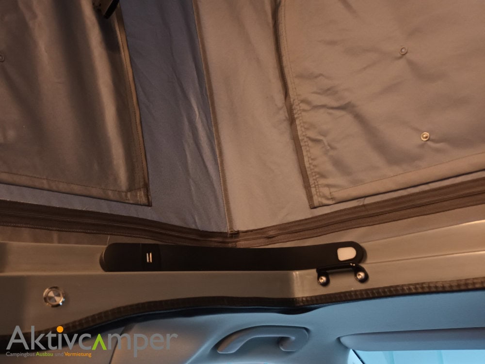 LED Leselampe Schwanenhals im Aufstelldach 3