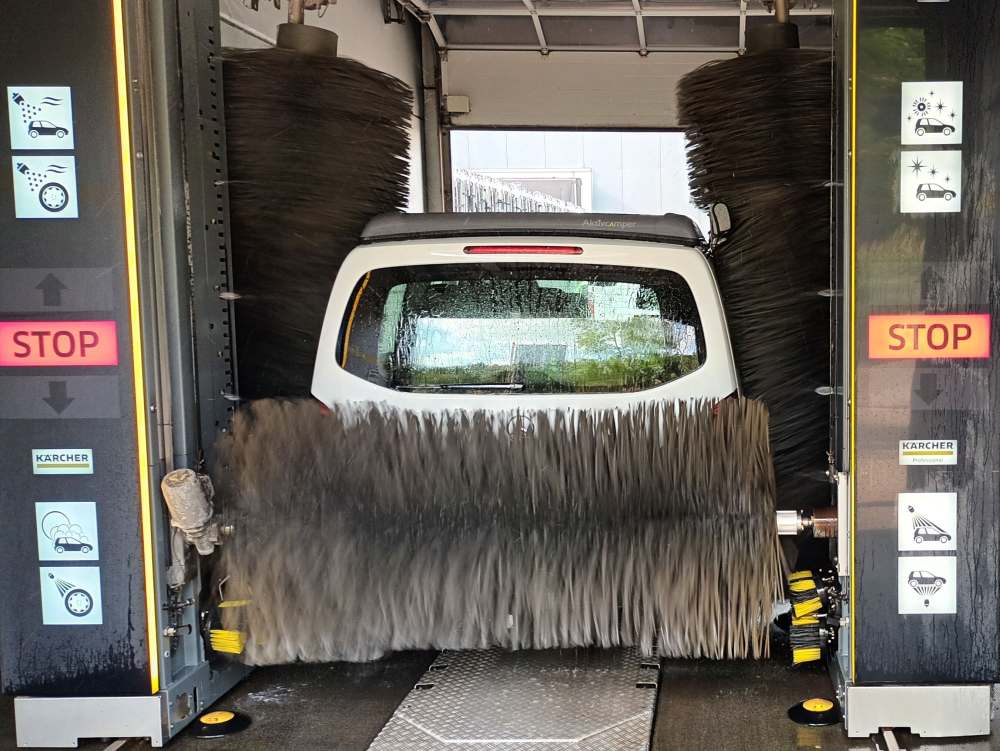 Markisenhalter Multirail Mercedes Vito V-Klasse mit Aufstelldach Reimo Easyfit, Pössl Vanstar, SCA 152 und Crosscamp kompatibel Waschanlage