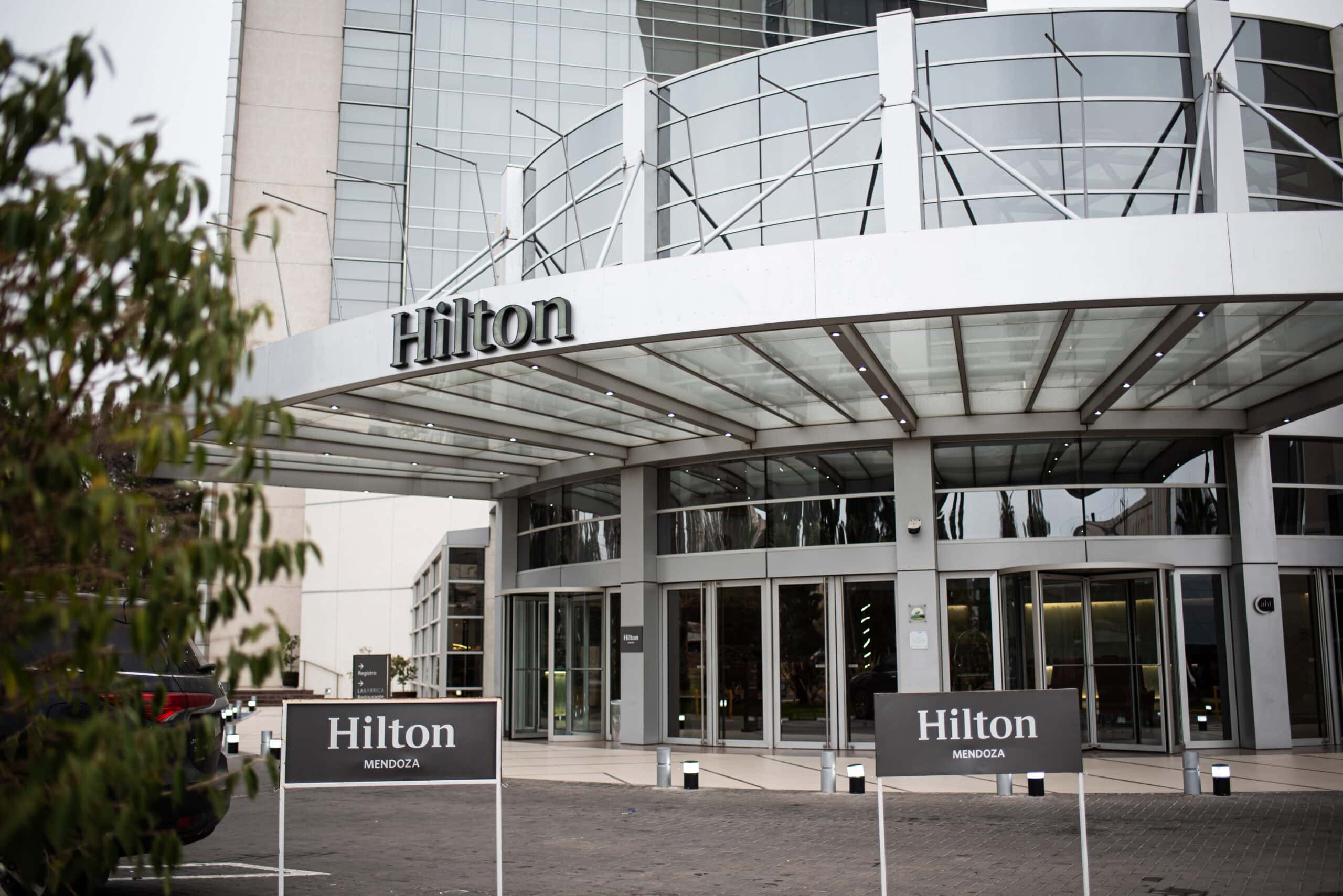 _LGL1589hilton