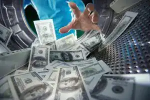 Prevenirea si combaterea spălării banilor