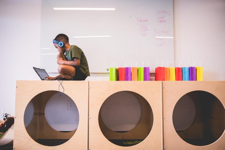 Alpha school launches ai powered private k8 campus in scottsdale in phoenix arizona az andrea real estate