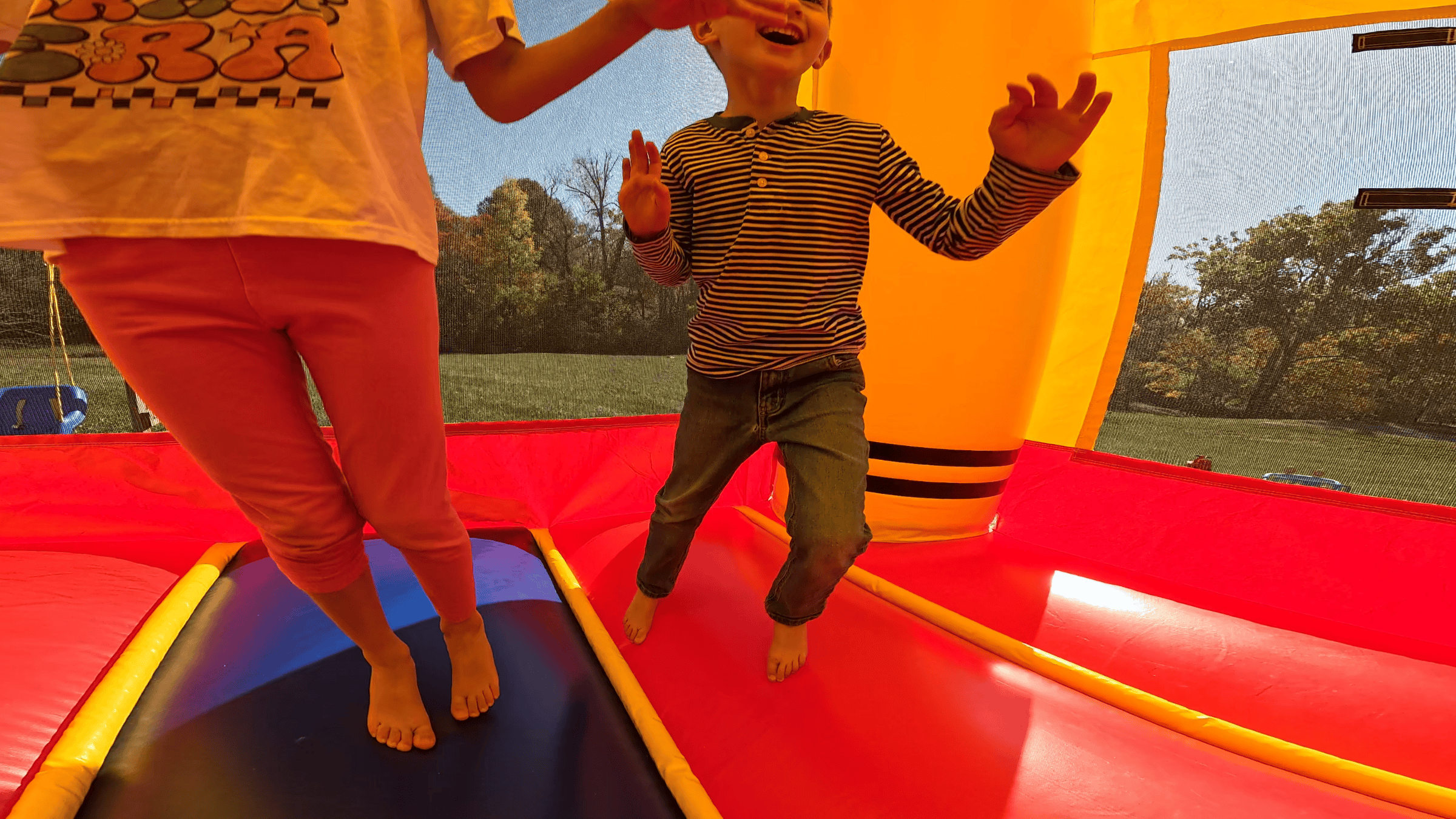 Kids jumping in bounce house — Backyard Responders Lancaster KY