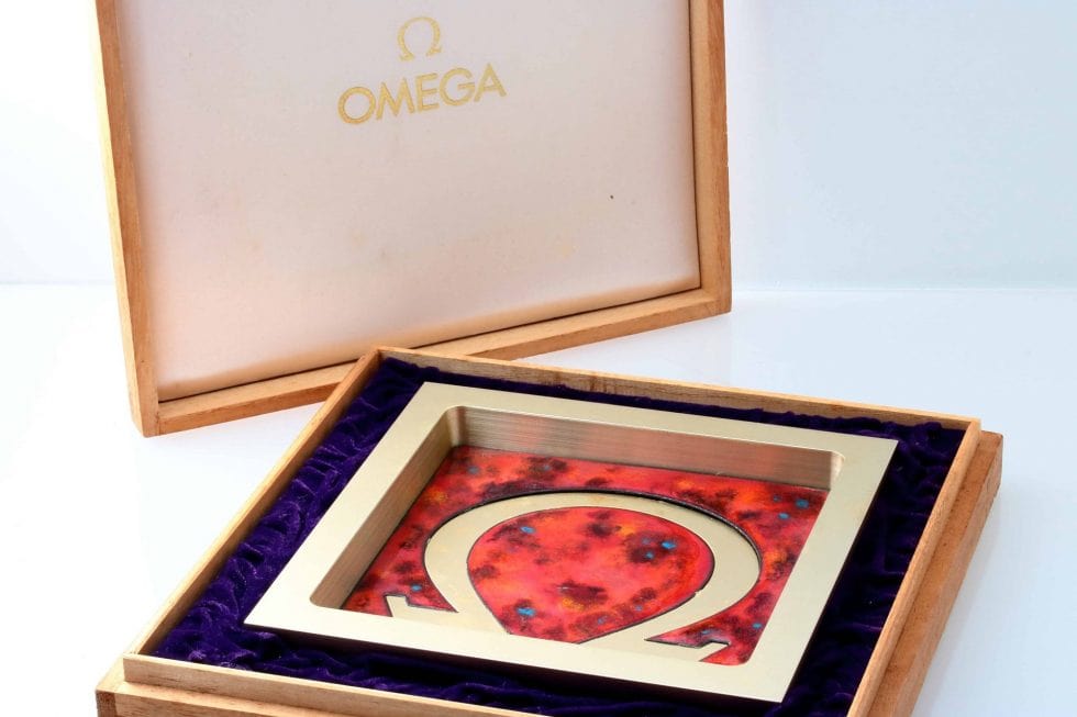 Omega Red Ceramic Ashtray Rare – Baer & Bosch Watch Auctions