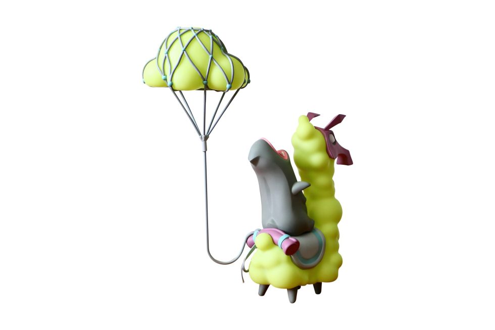HB29-005 – Coarse Toys The Collector Night Hunter Sculpture Glow in the Dark GID – Baer & Bosch Auctions