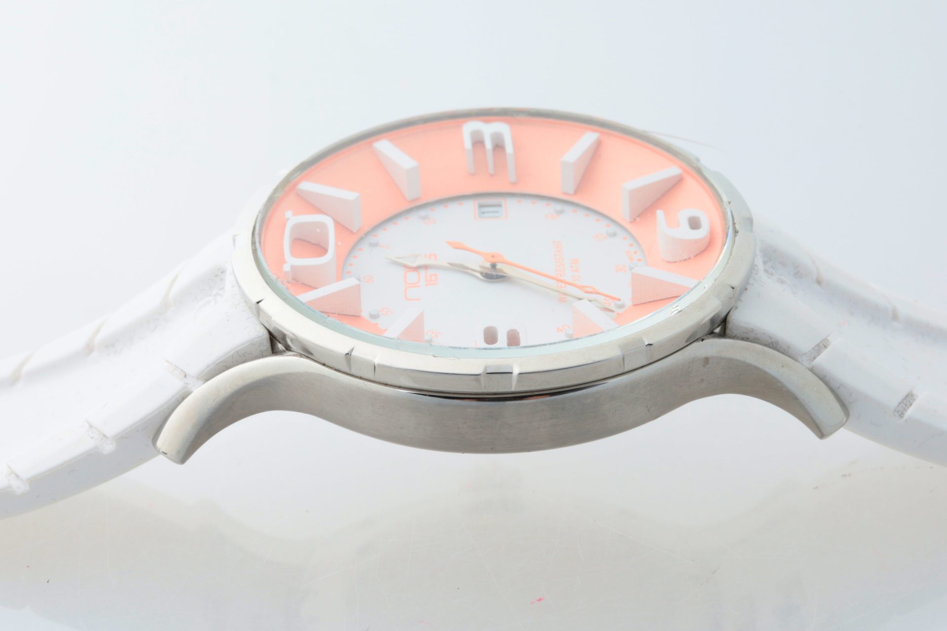 HB31-043 – NOA Swiss Made Watch White Salmon Dial Rubber Strap – Baer & Bosch Auctions
