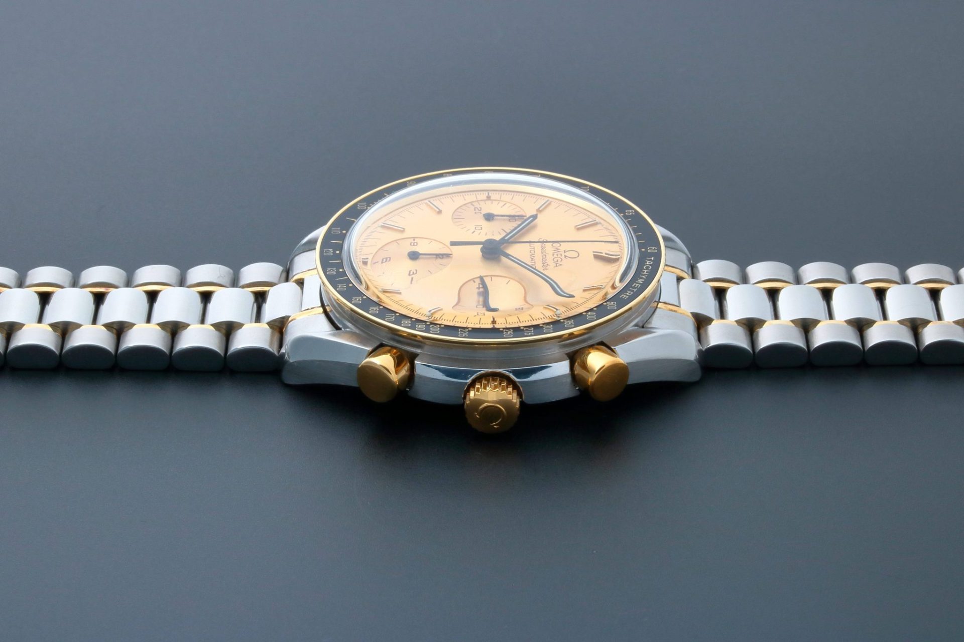 3240-Omega-Speedmaster-Chronograph-Watch-3310.10.00_1.jpg