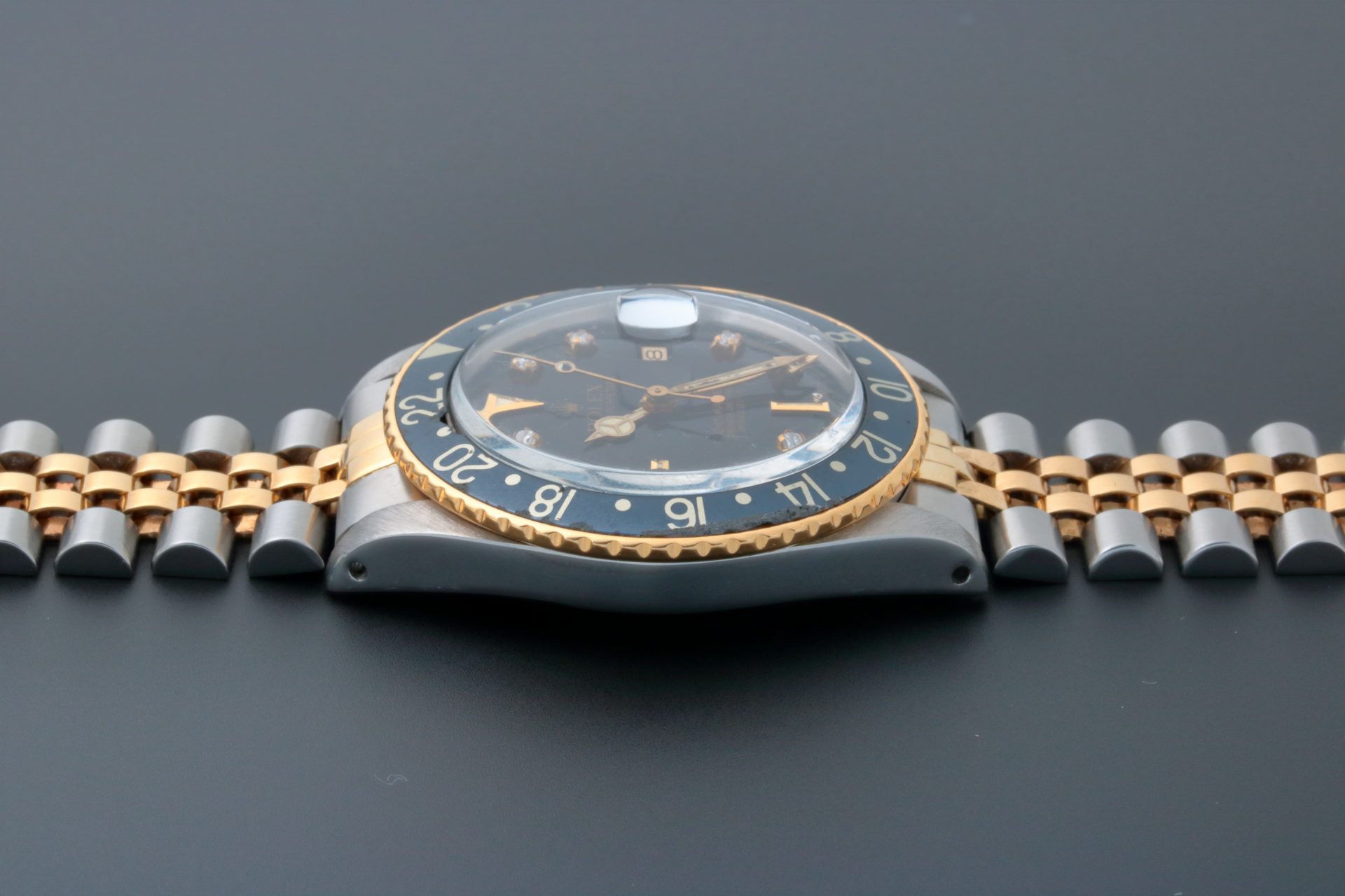 3929-Rolex-GMT-Master-Tutone-Diamond-Watch-16753_2.jpg