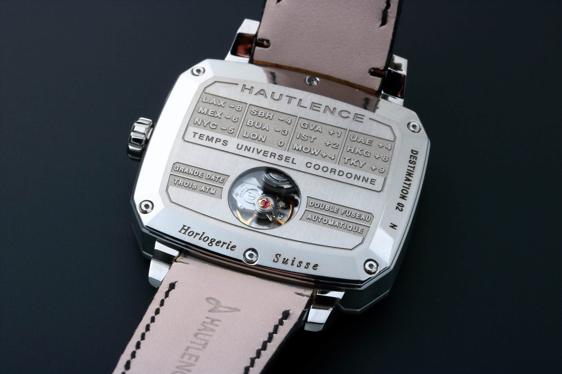 3950C-Hautlence-Dual-Time-Destination-02-Watch4.jpg