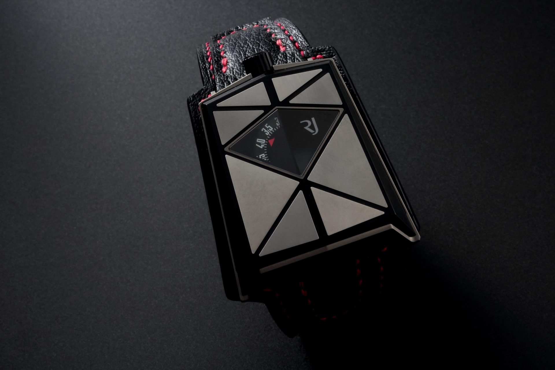 Romain-Jerome-Spacecraft-1.jpg