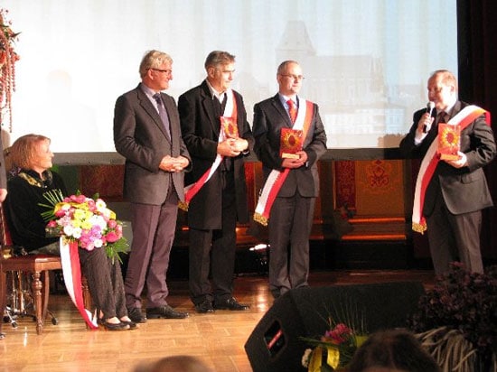 120925.mmp.03.550x412