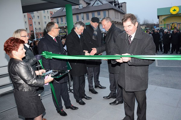 141211.bank.03.600x400