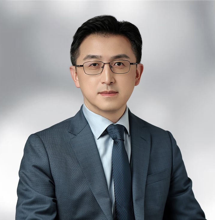 Lai Wang Headshot