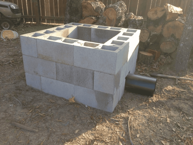 Outdoor Cinder Block Fire Pit