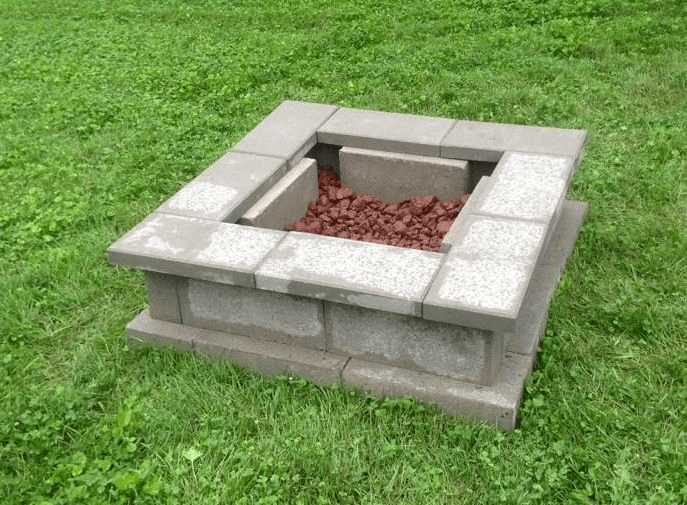 Outdoor Cinder Block Fire Pit