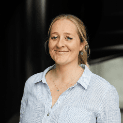Content marketing specialist creating consistent brand visibility