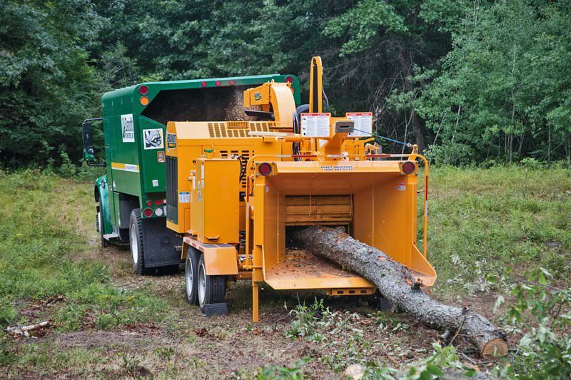 Browse Specs and more for the INTIMIDATOR™ 21XP Towable Hand-Fed Chipper - Bobcat of Atlanta