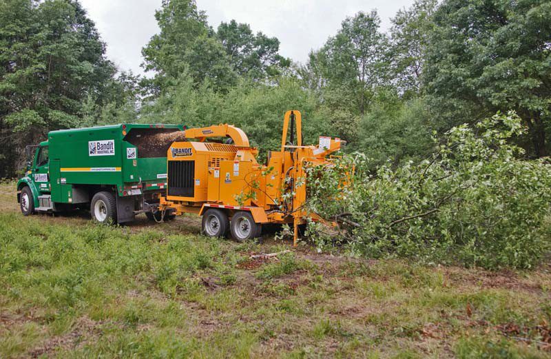 Browse Specs and more for the INTIMIDATOR™ 21XP Towable Hand-Fed Chipper - Bobcat of Atlanta