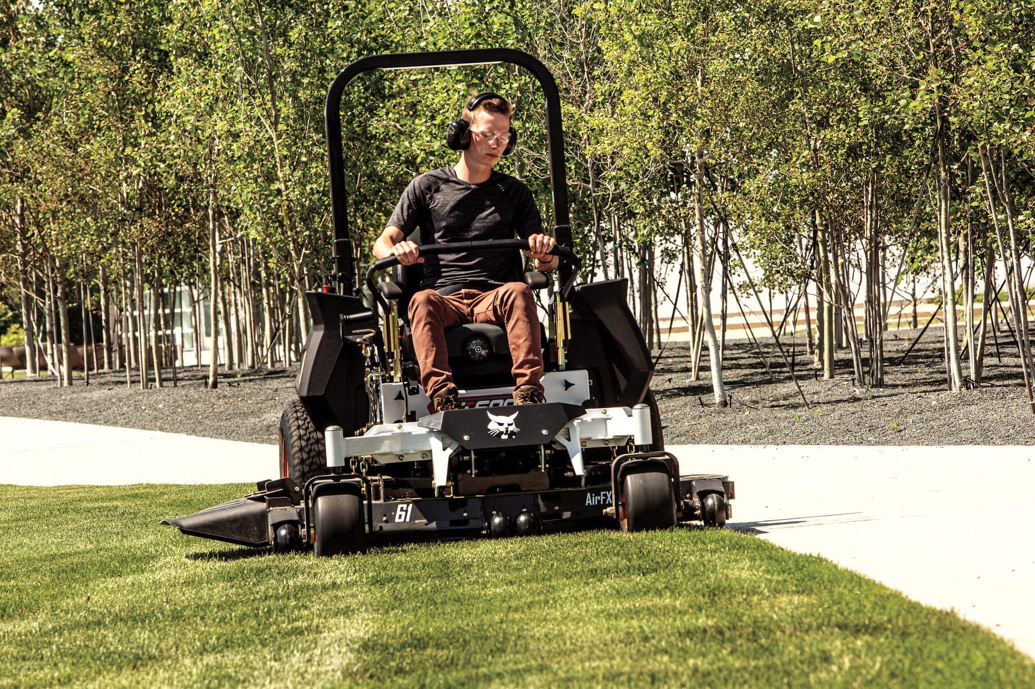 Browse Specs and more for the Bobcat ZT6000 Zero-Turn Mower 61″ - Bobcat of Atlanta