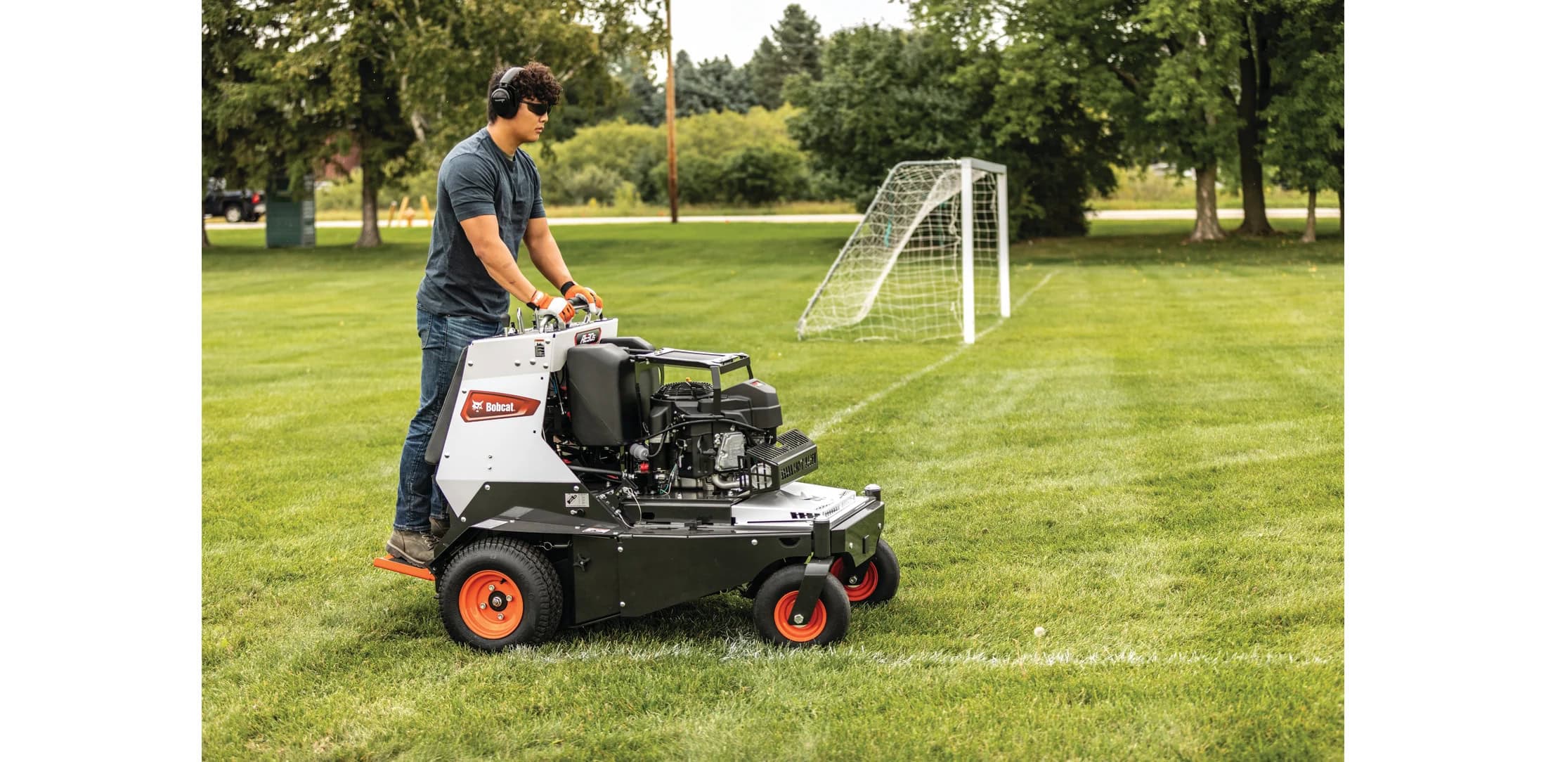 Browse Specs and more for the Bobcat AE30S Stand-On Aerator - Bobcat of Atlanta