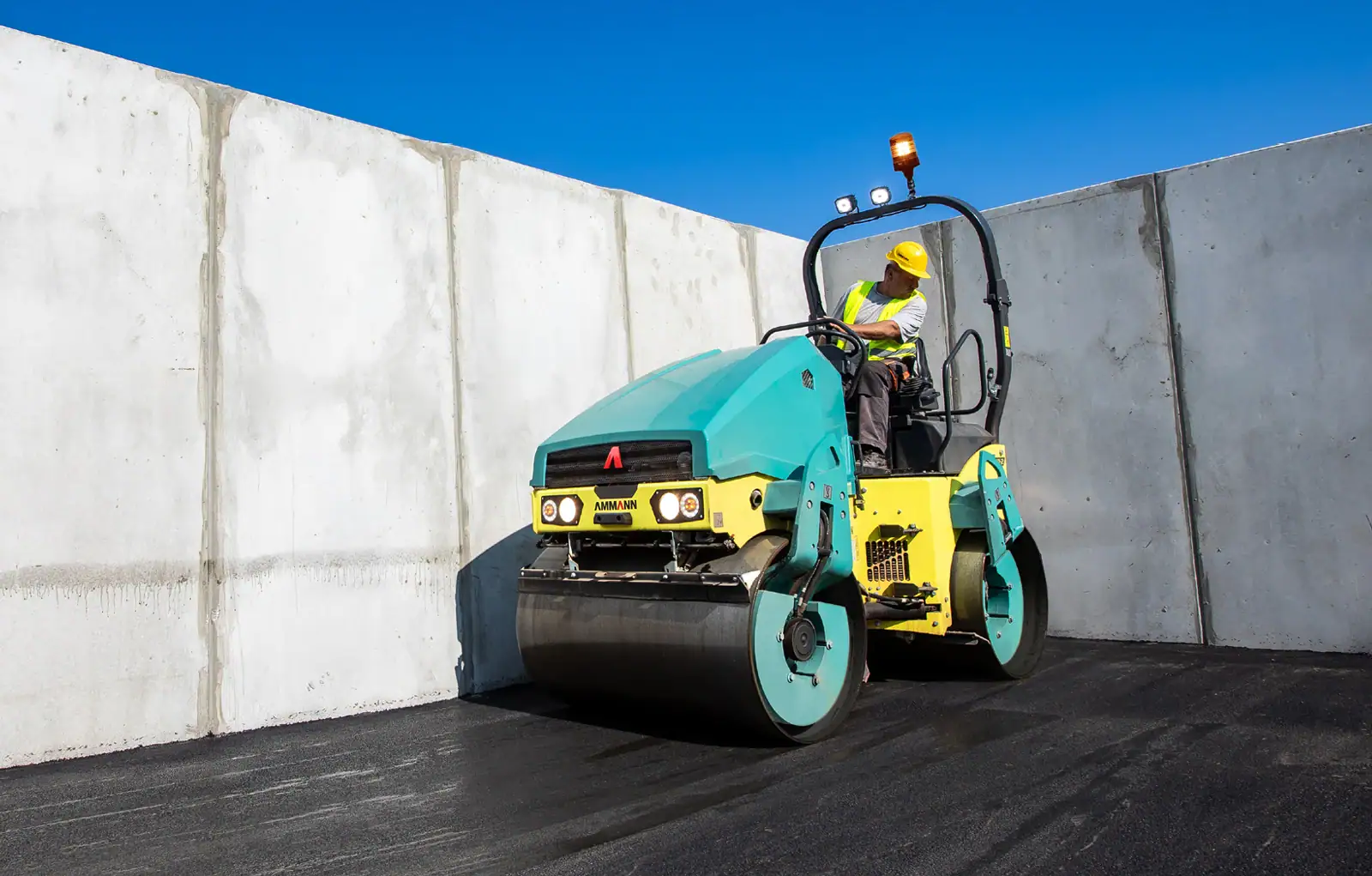 Browse Specs and more for the Ammann ARX 40-2 Light Tandem Vibratory Roller - Bobcat of Atlanta