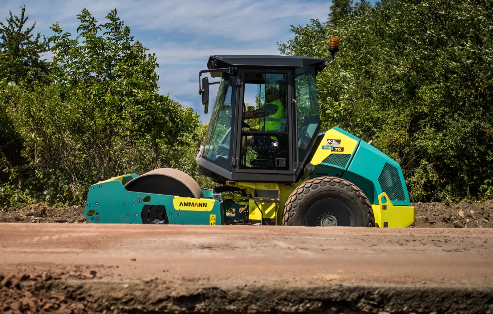 Browse Specs and more for the Ammann ARS 70 PD Single Drum Rollers - Bobcat of Atlanta