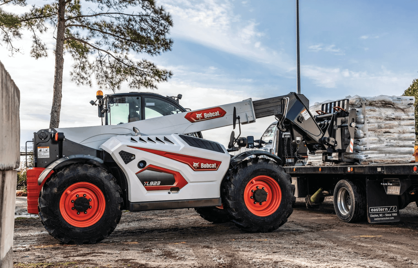 Browse Specs and more for the Bobcat TL923 Telehandler - Bobcat of Houston