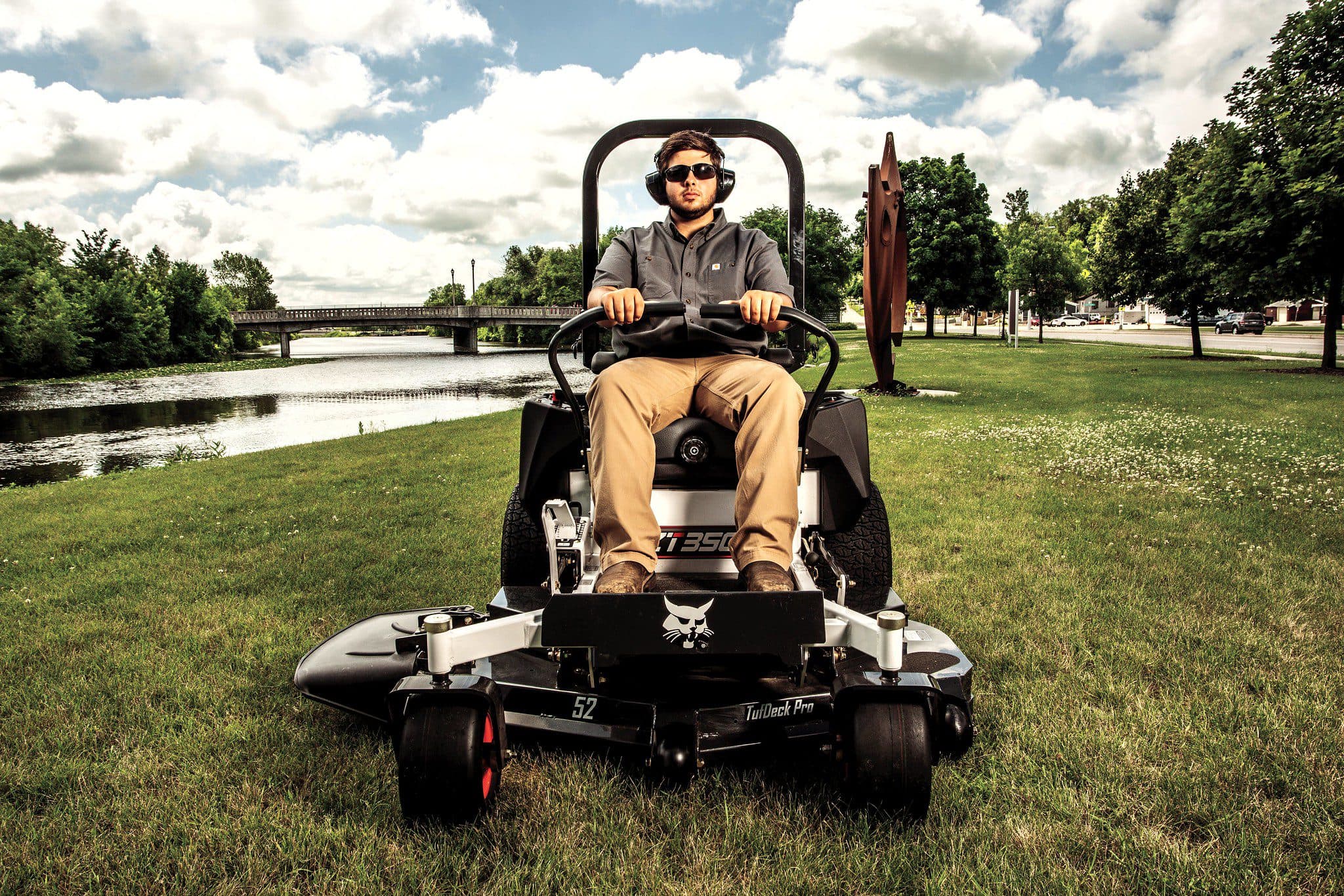 Browse Specs and more for the Bobcat ZT3500 Zero-Turn Mower 61″ - Bobcat of Houston