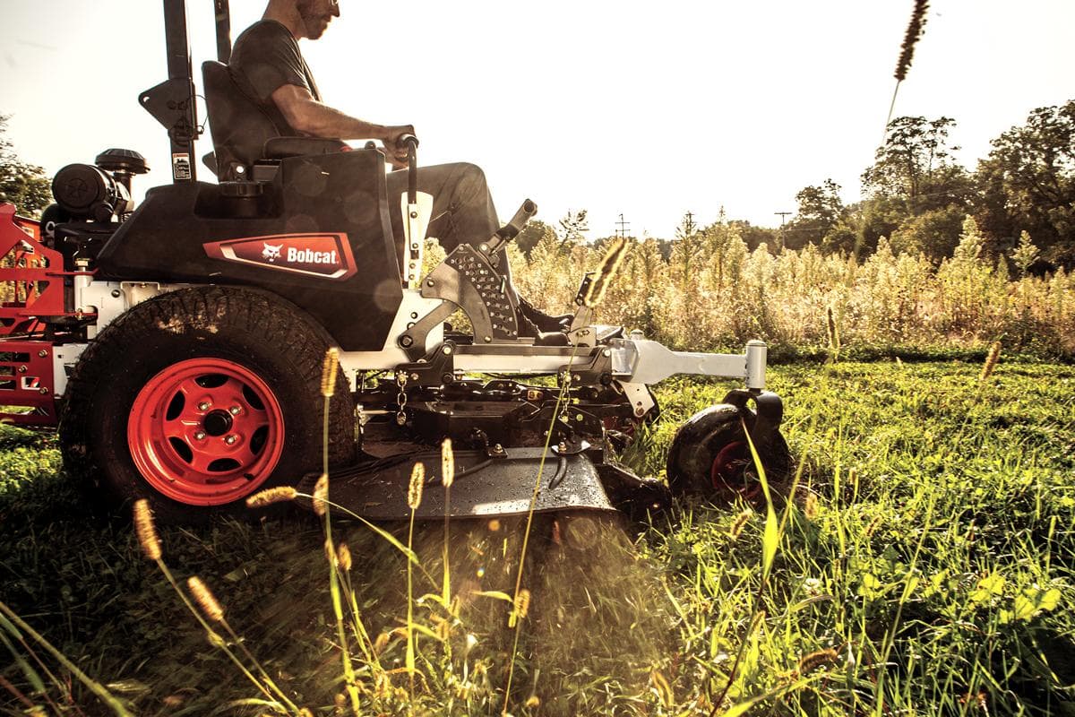 Browse Specs and more for the Bobcat ZT7000 Zero-Turn Mower 72″ – ZT7072SP - Bobcat of North Texas
