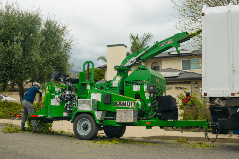 Browse Specs and more for the Bandit INTIMIDATOR™ 15XP – Towable Chipper - Bobcat of North Texas