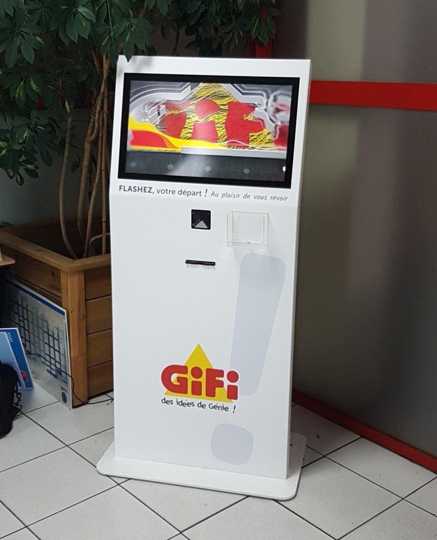 borne tactile magasin