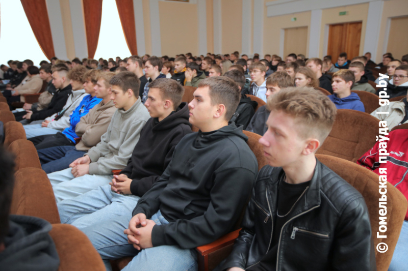 &laquo;Гомельская праўда&raquo; побывала в гостях у будущих аграриев 