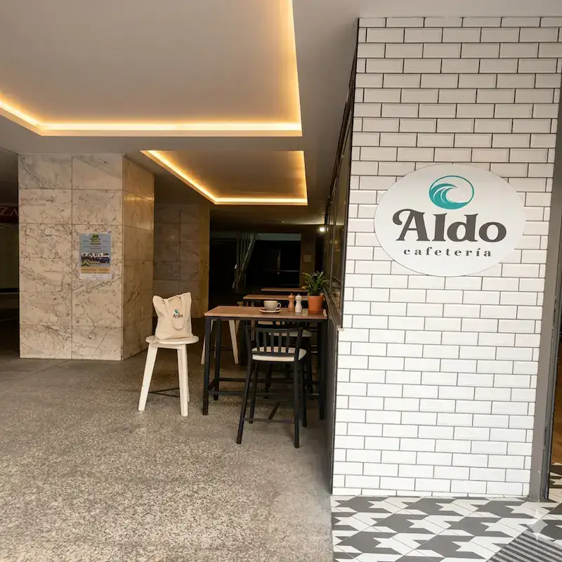 Fachada Cafetería Aldo