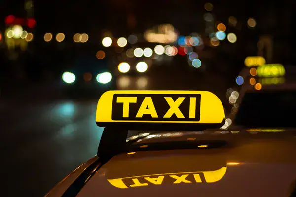 Taxi Rabat Aéroport Rabat vers Chefchaouen - transfert privé