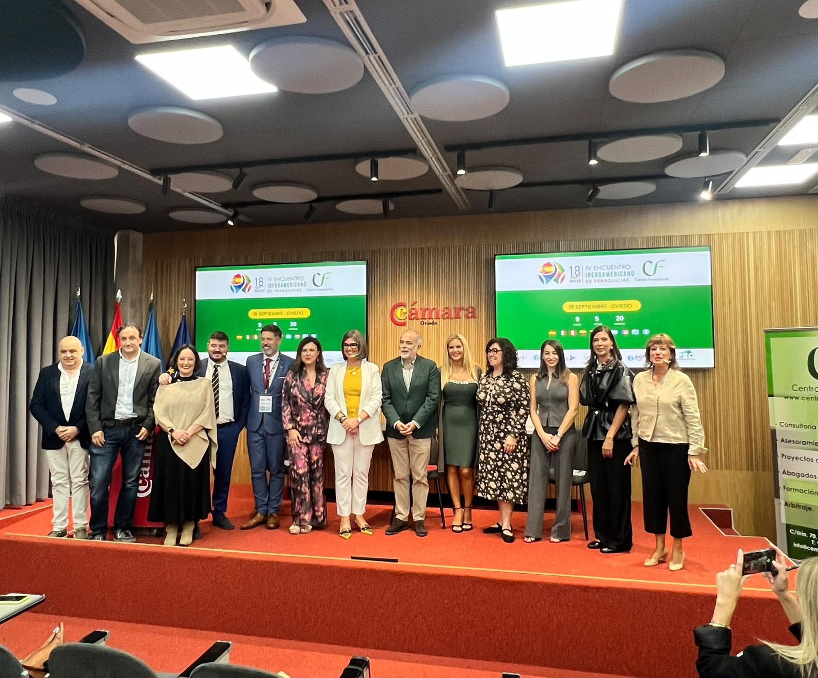 Foto de familia del IV Encuentro Iberoamericano de Franquicias