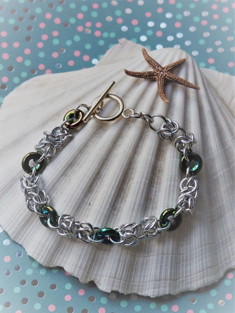 Awesome Silver - Green - Armschmuck von Chain-Elle Art's - wunderschöner Chainmaille Schmuck. Dein Schmuckstück. Bracle